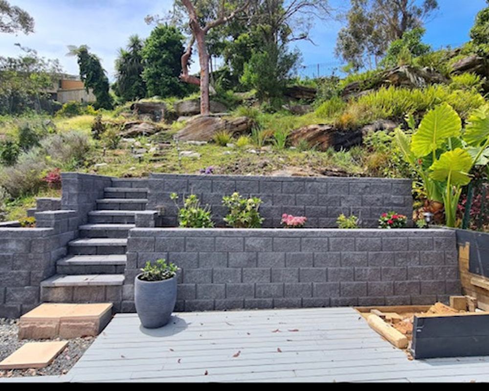 Completed retaining wall in Ivanhoe